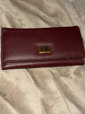 Vintage C-Gull Elegant Burgundy Fold Wallet with Gold Accent